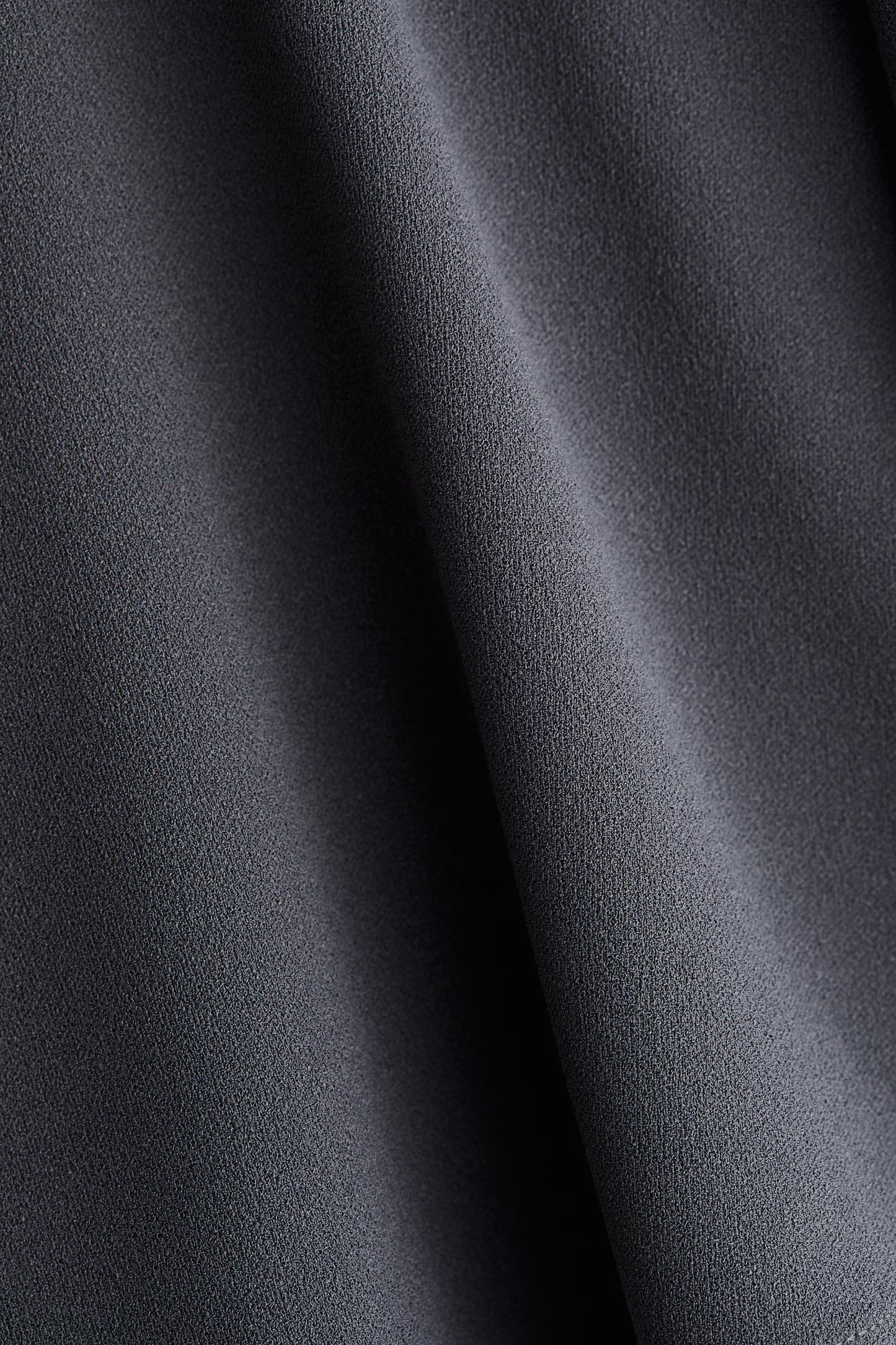 STRAPLESS FITTED CROP TOP