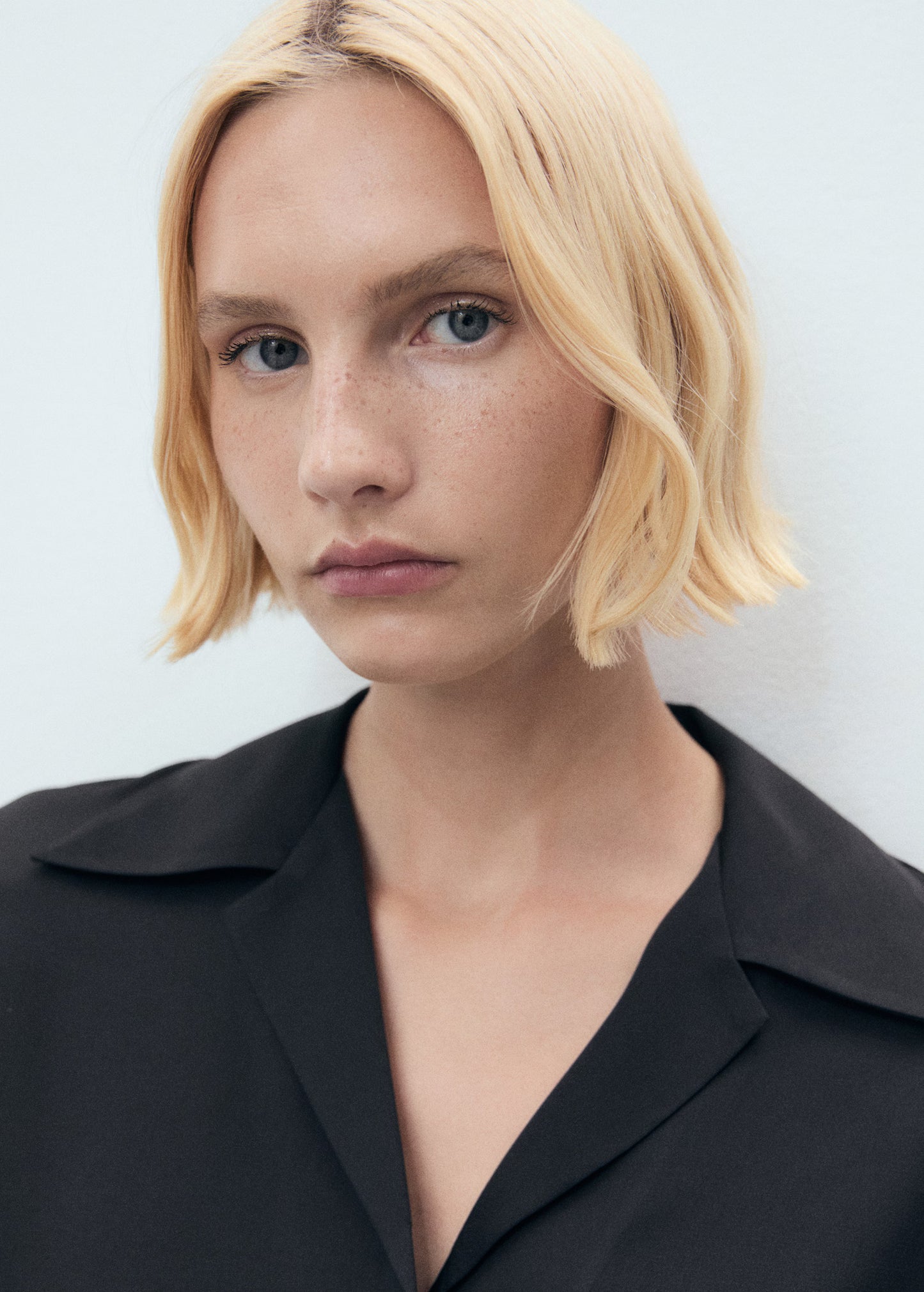 SATIN SHORT SLEEVE SHIRT