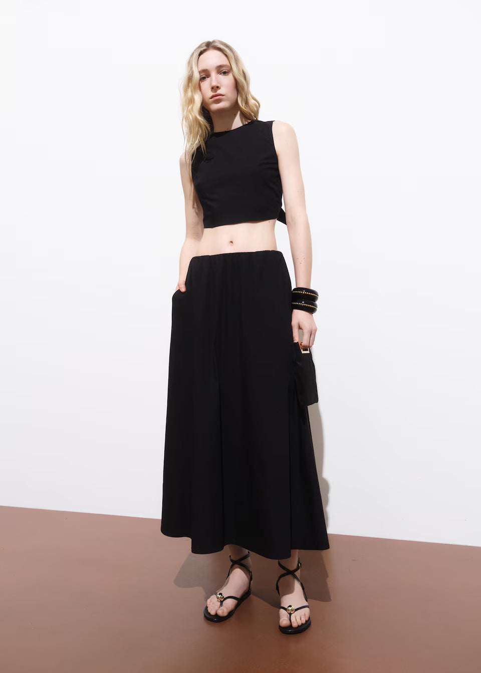 CROP TOP WITH BOW ON  BACK