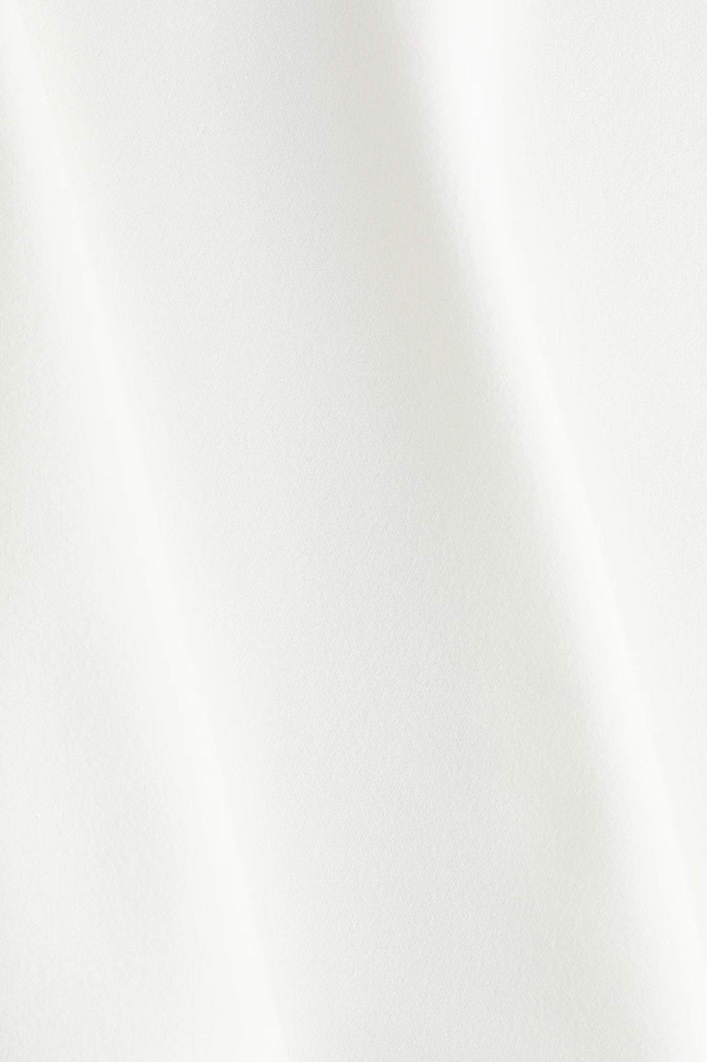 STRAPLESS FITTED CROP TOP